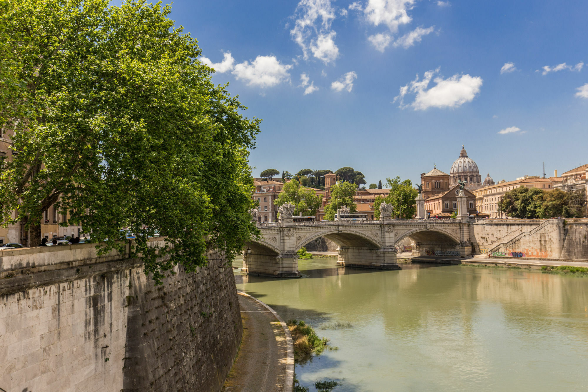 The Bridge Suites Rome Bagian luar foto