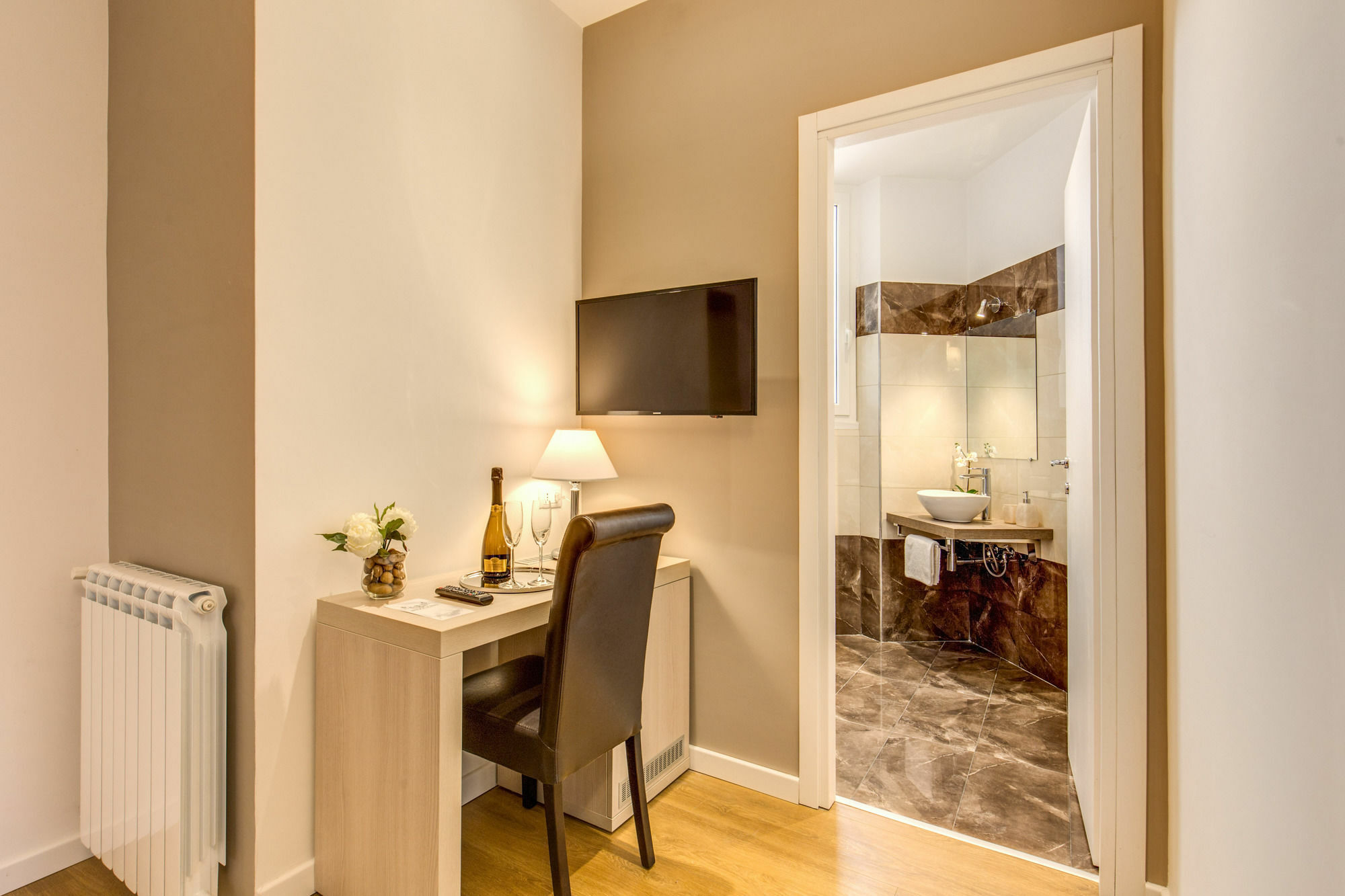 The Bridge Suites Rome Bagian luar foto