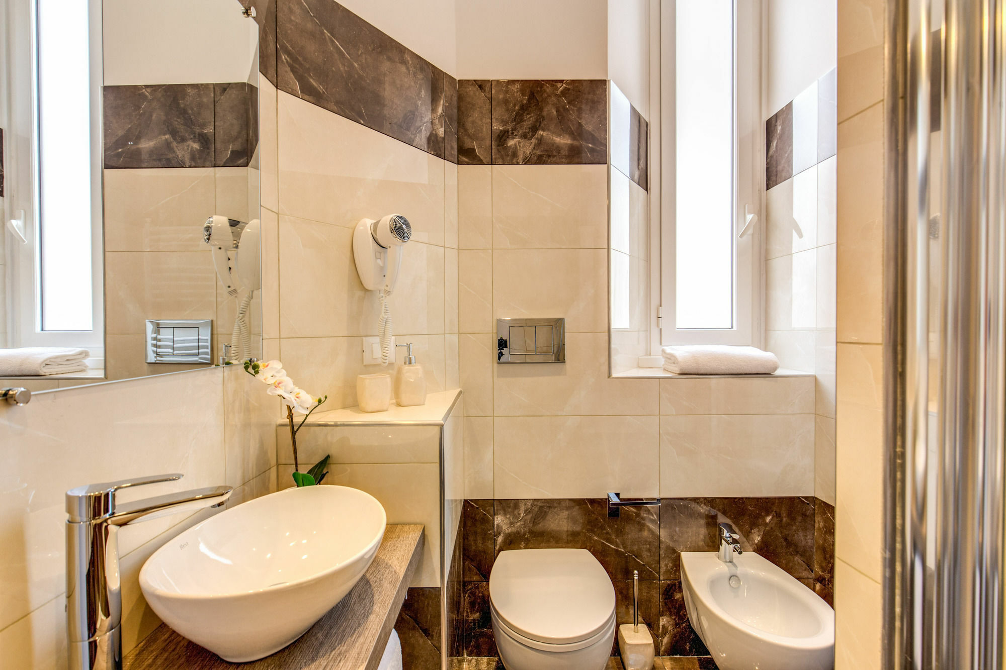 The Bridge Suites Rome Bagian luar foto