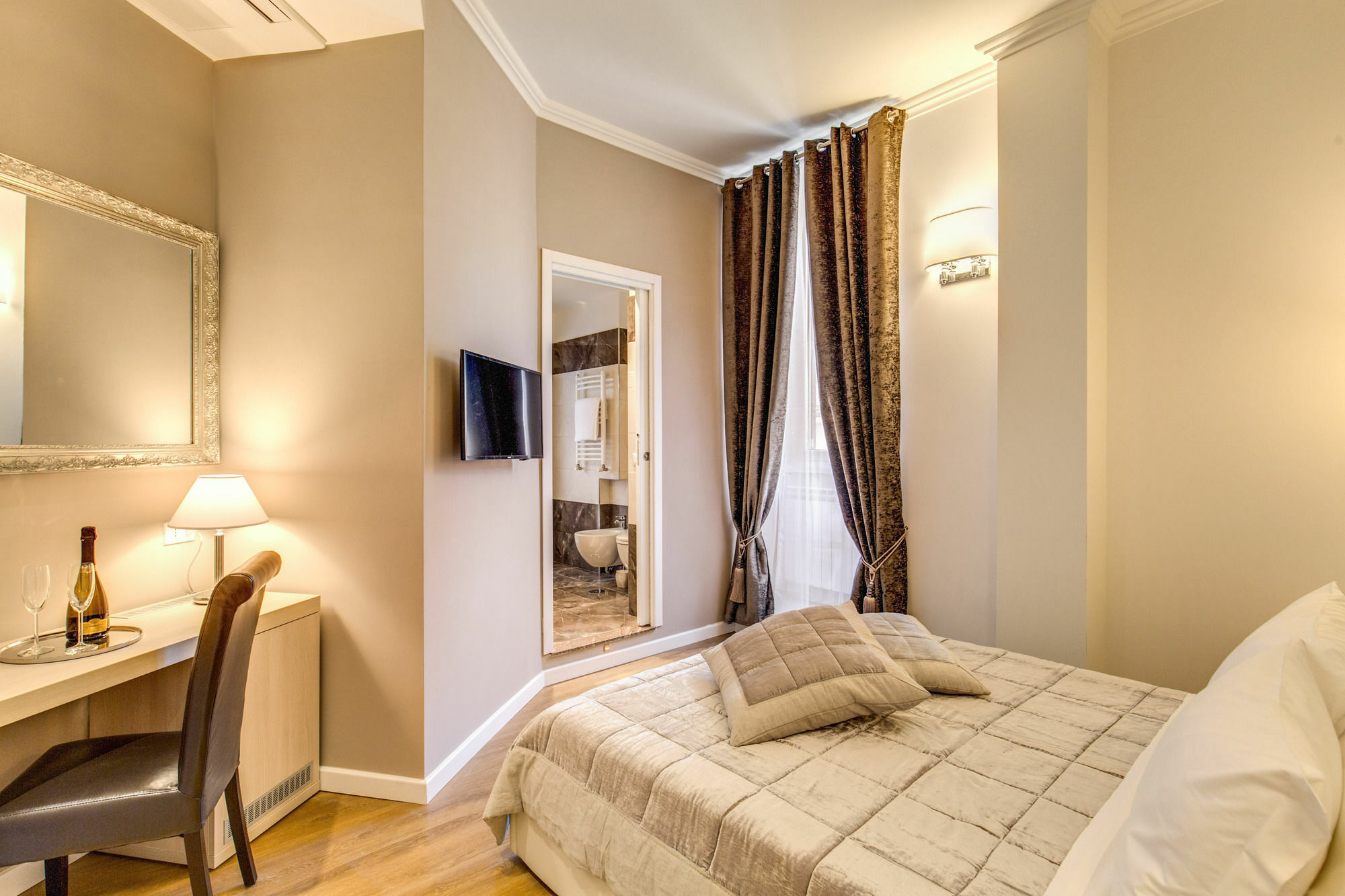 The Bridge Suites Rome Bagian luar foto